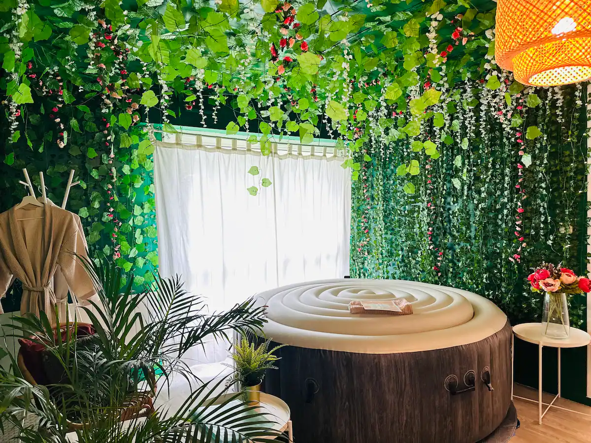 Chez Jade, logement atypique centré sur le bien-être avec un magnifique spa pour vous détendre